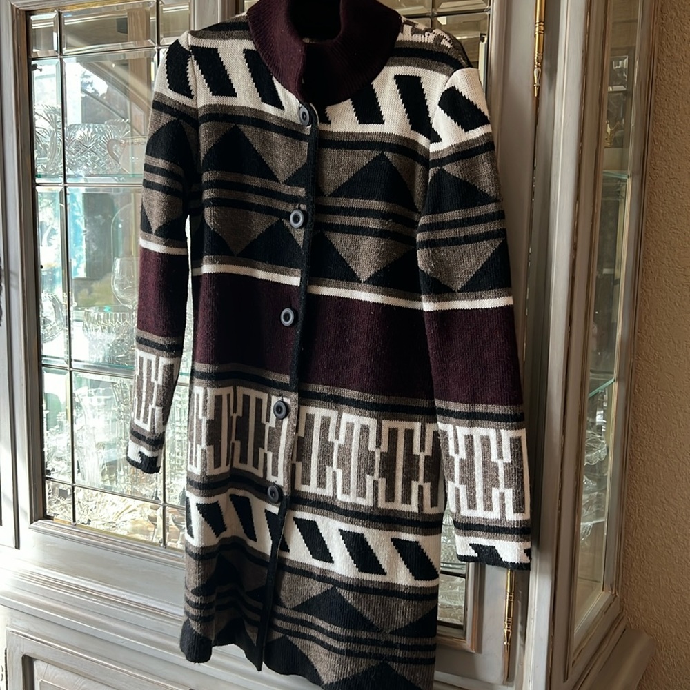 giogio maroon/black cardigan gently worn in wool and acrylic size med